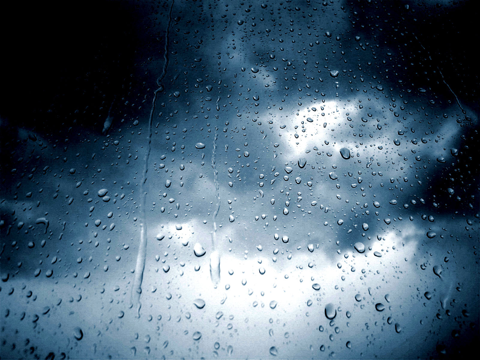 drops on window wallpaper